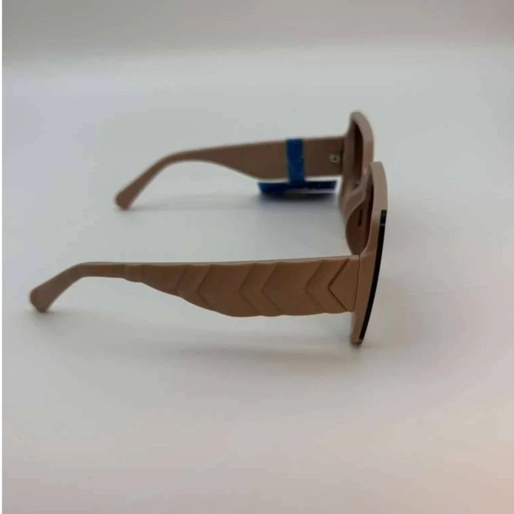 Mackie by Bob Mackie OversizedSquare Sunglasses Beige Gradient Lens UVProtection